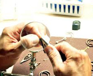 JEWELRY-INSPECTION-3