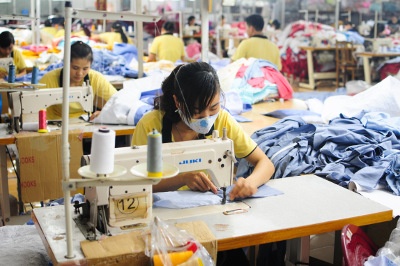 India factories competition with China